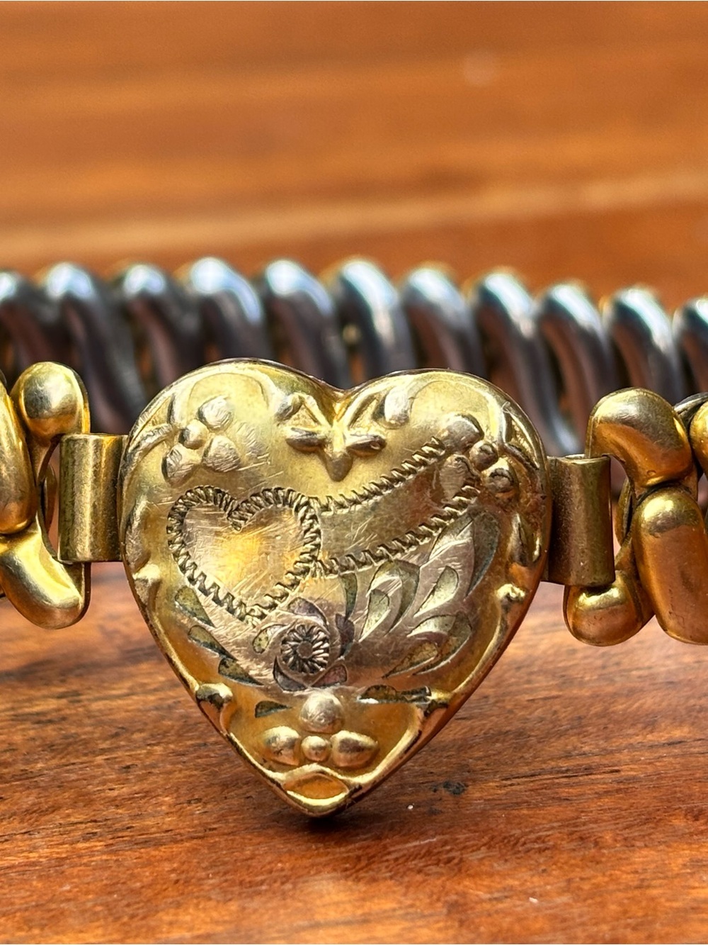 Vintage 10K Gold Filled Heart Expansion Bracelet Sweetheart Floral 6.5”